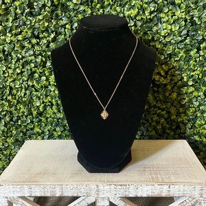 Rose pendant necklace